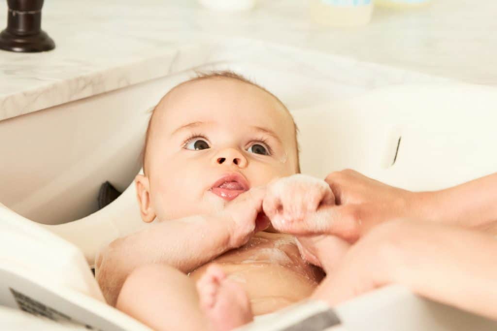 All About Baby Bathing How to Relax a Baby Scared of Water Baby Bath