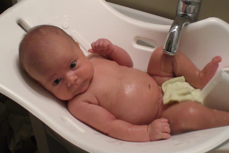 best time to give baby a bath