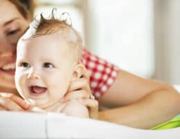 Best Bathroom Kneelers For Parents When Bathing Your Baby