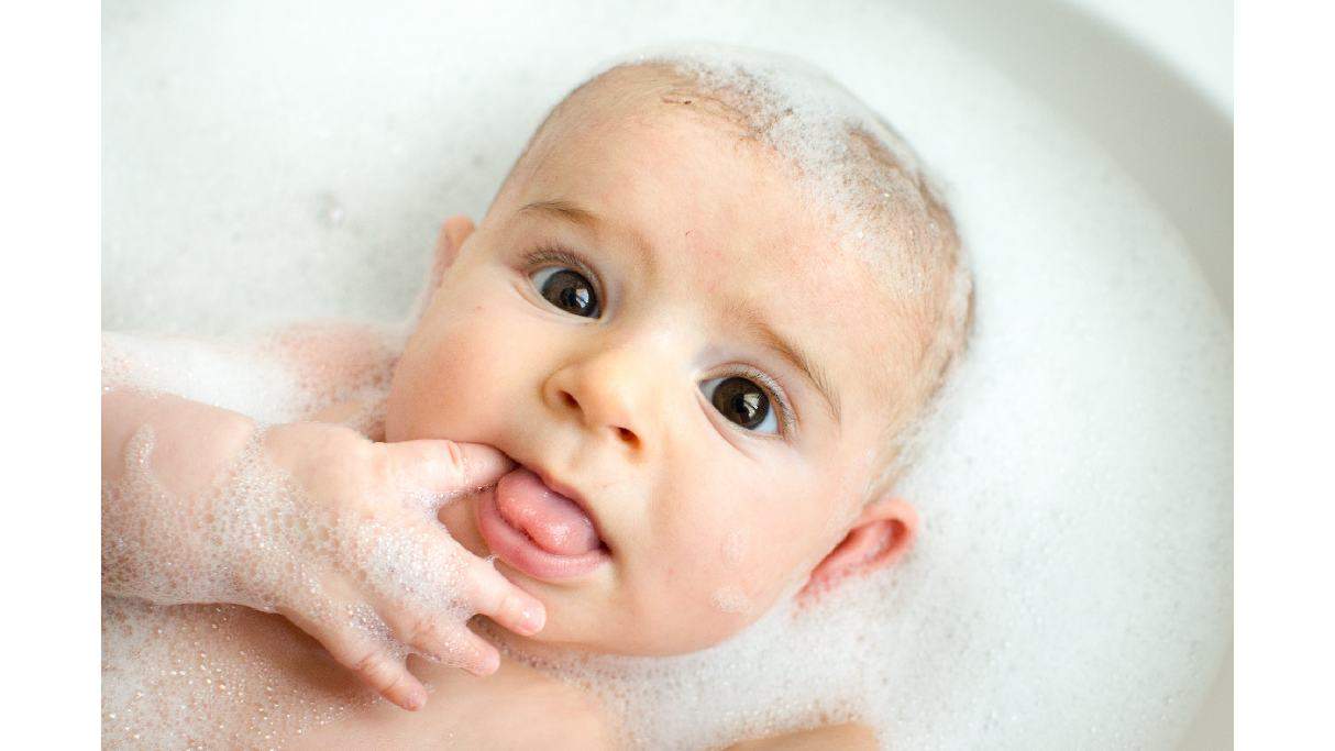 Baby Swallowed Bath Water — Should I Be Worried? - Baby Bath Moments