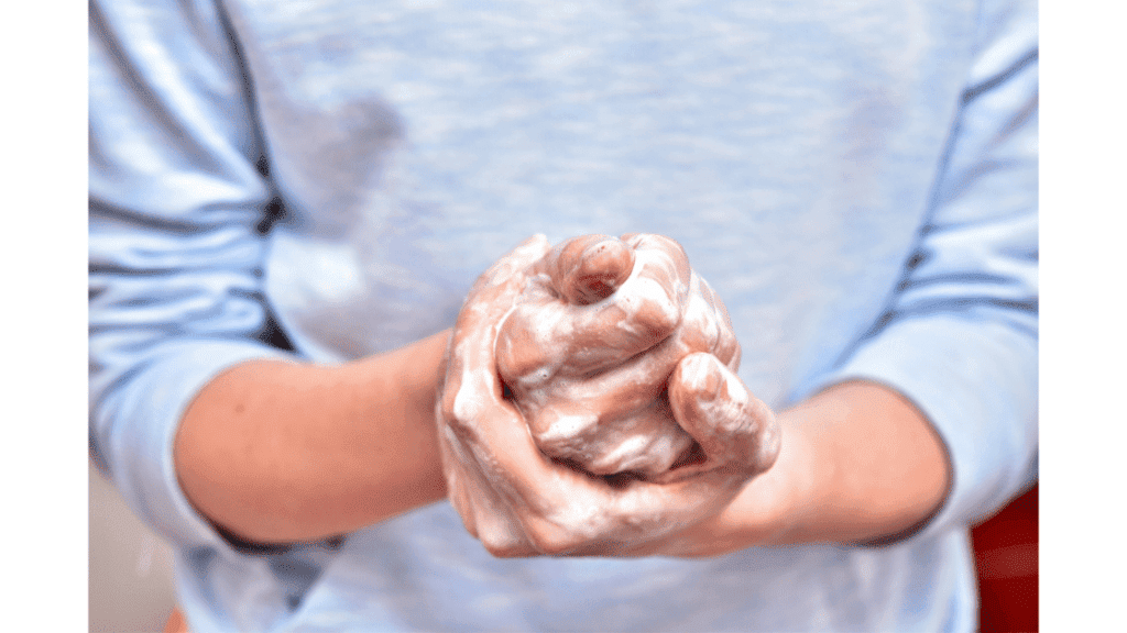 Washing-hands-with-shampoo